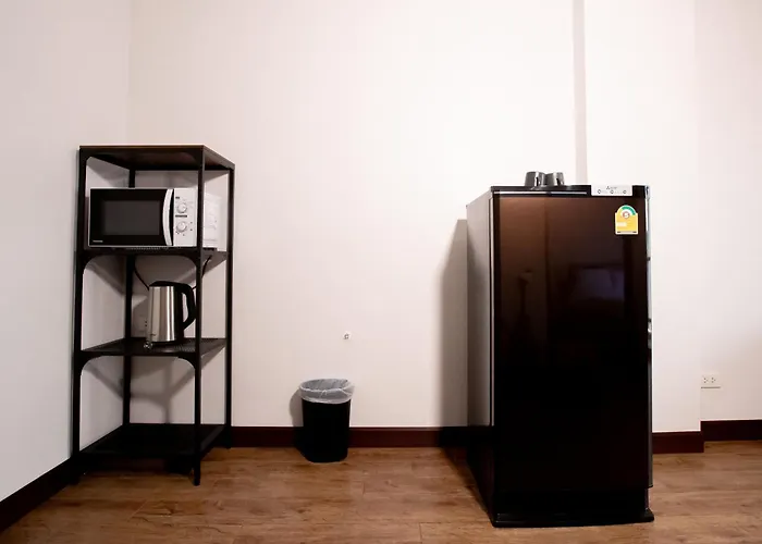 Room 36 Service Apartment