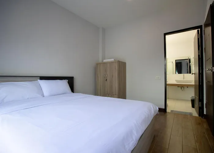 Room 36 Service Apartment